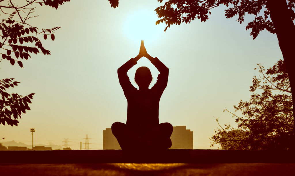 Comment intégrer le yoga à sa routine quotidienne ?
