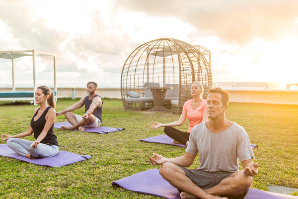 Poses de yoga clés pour libérer les tensions et le stress