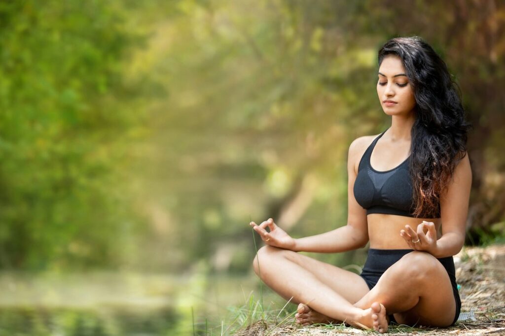 Surmonter l'anxiété avec ces techniques yogiques simples mais très efficaces